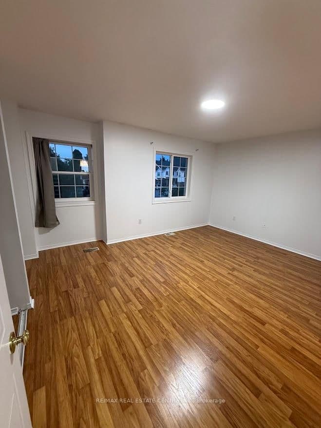 185 Highland Crescent, Unit 1 thumbnail 12