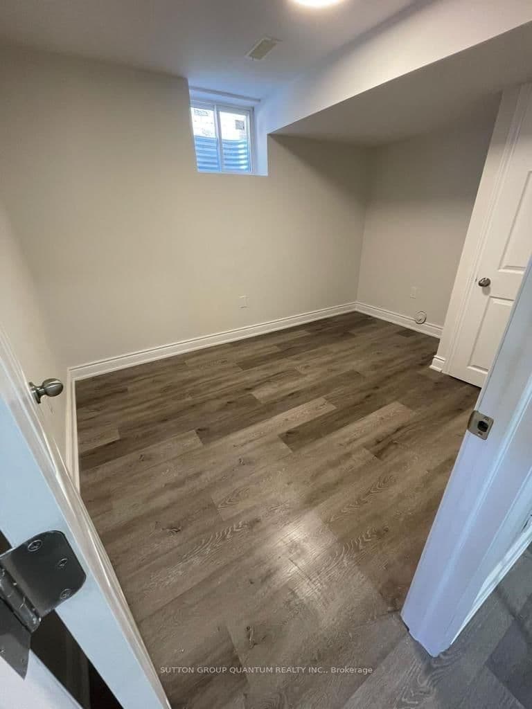 928 Dunblane Court thumbnail 44