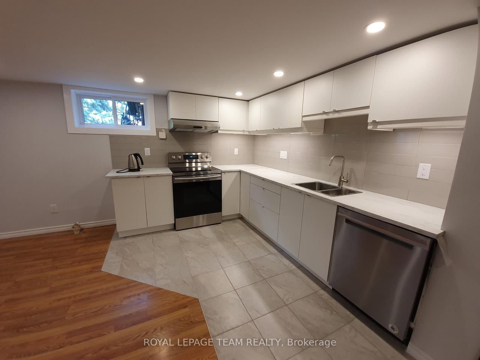 1015 Pinecrest Road thumbnail 23