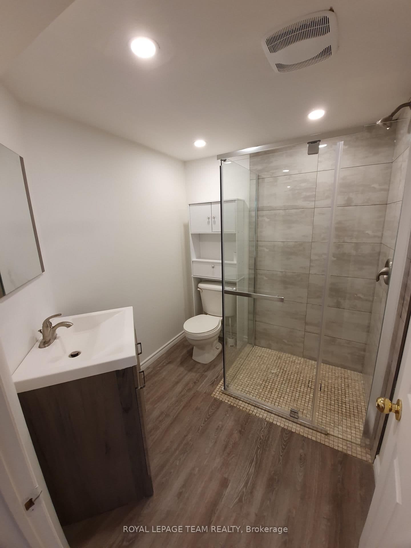 1015 Pinecrest Road thumbnail 9