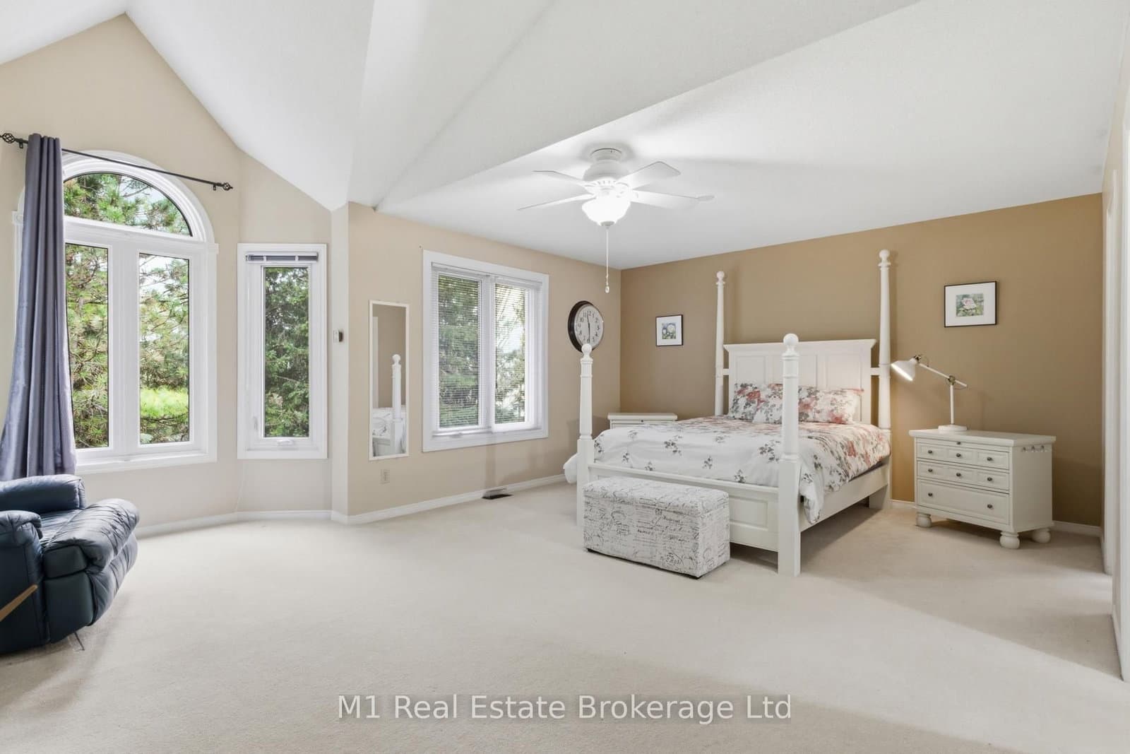 5 Marilyn Drive - Image 1