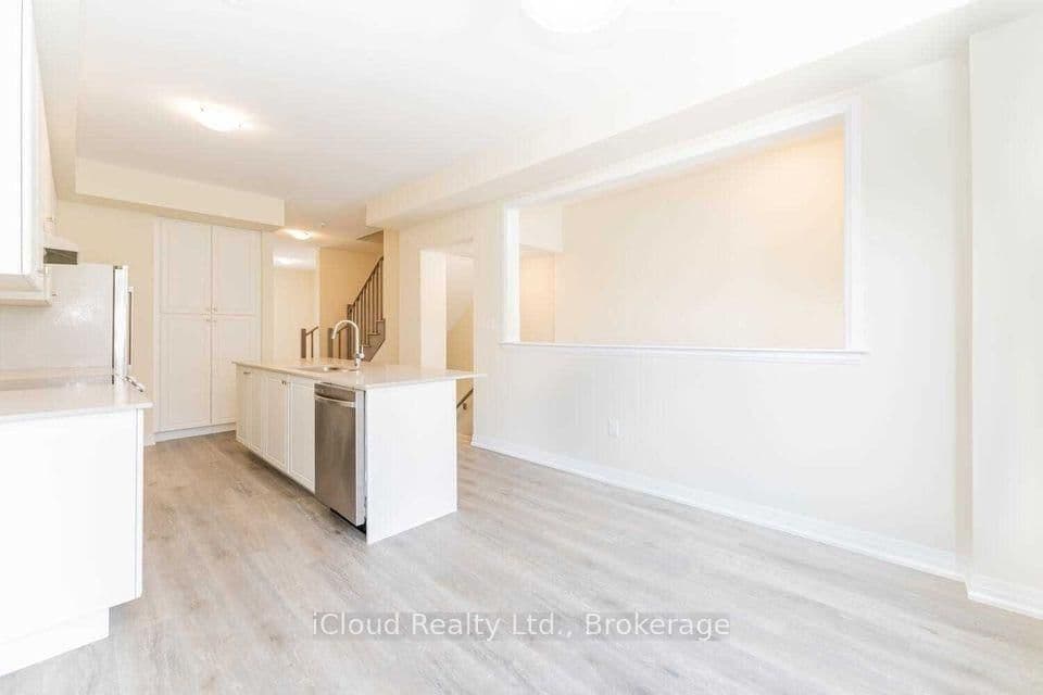 185 Bedrock Drive, Unit 32 thumbnail 4
