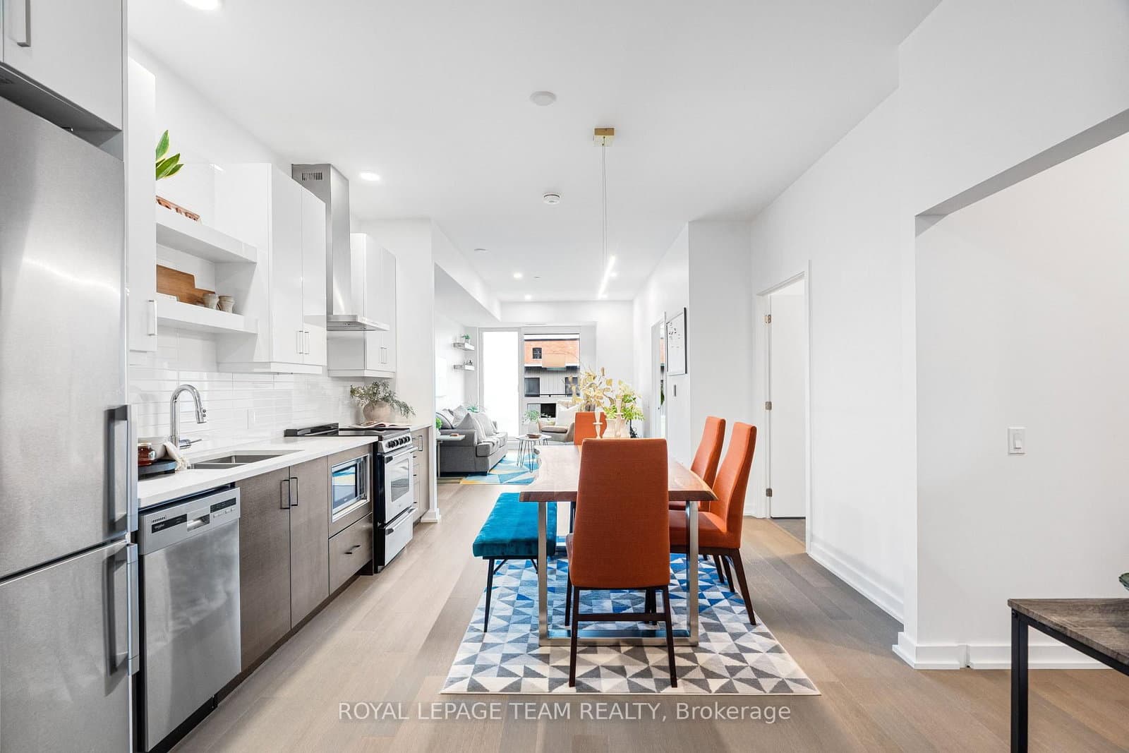 320 MIWATE Private, Unit 204 thumbnail 5