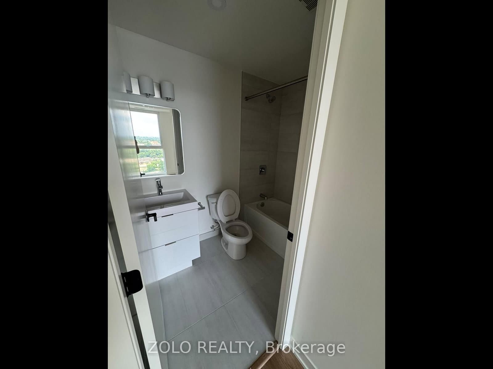 33 Erie Avenue, Unit 1608 thumbnail 7