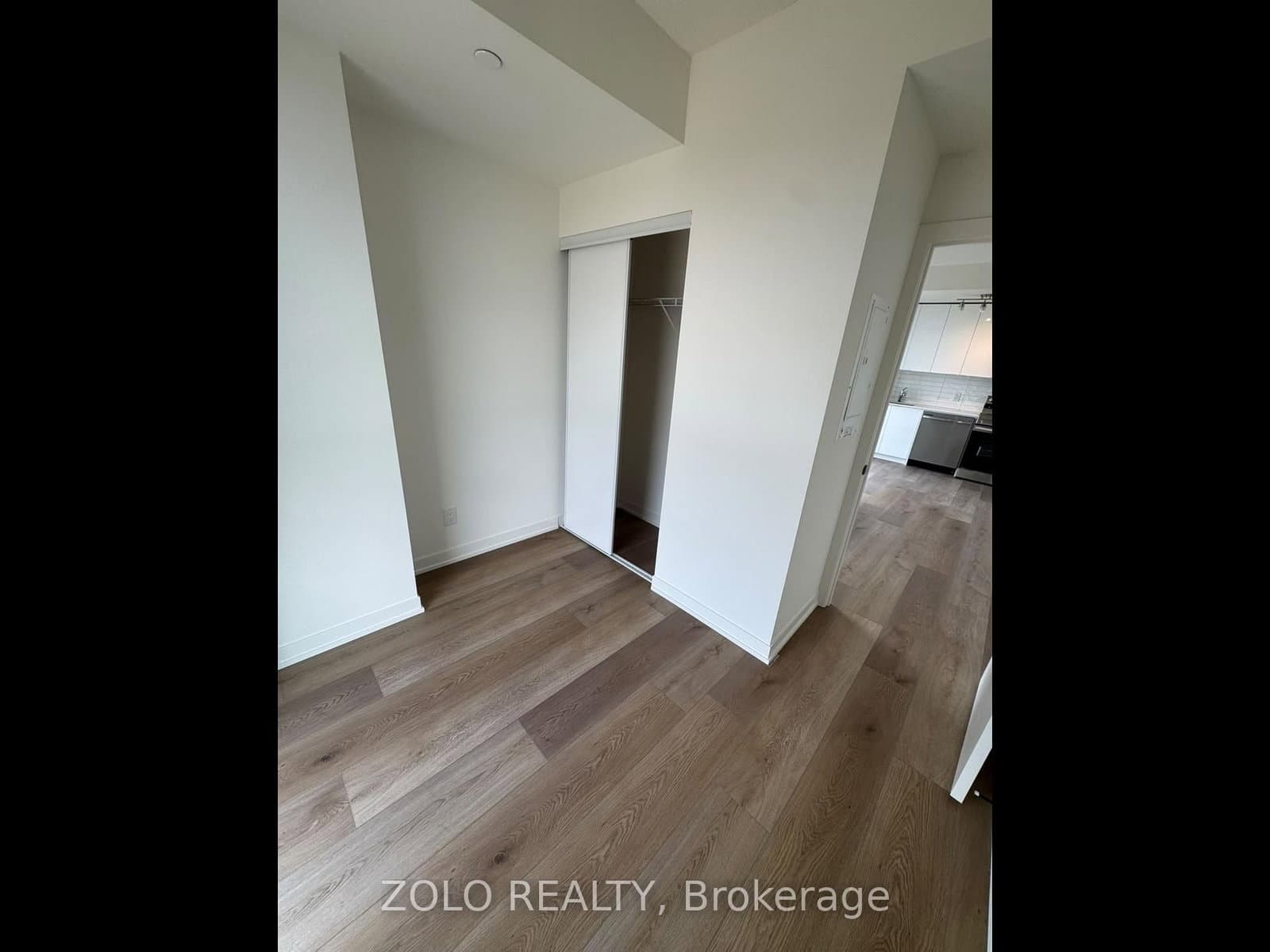 33 Erie Avenue, Unit 1608 thumbnail 8