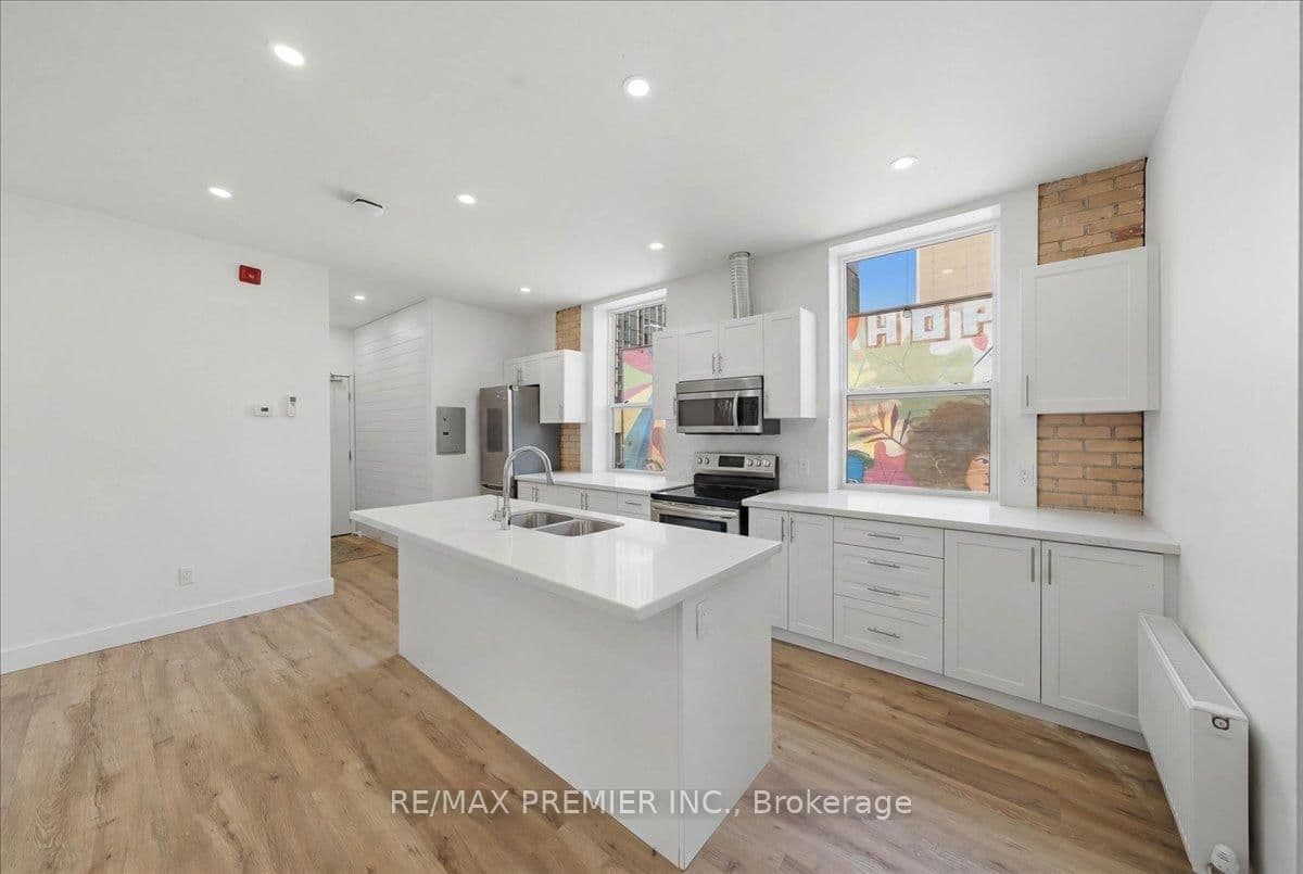 184 King Street E thumbnail 11