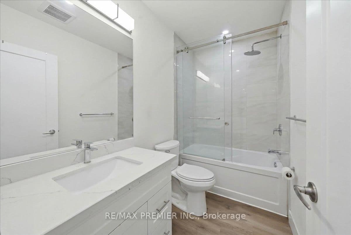 184 King Street E thumbnail 22