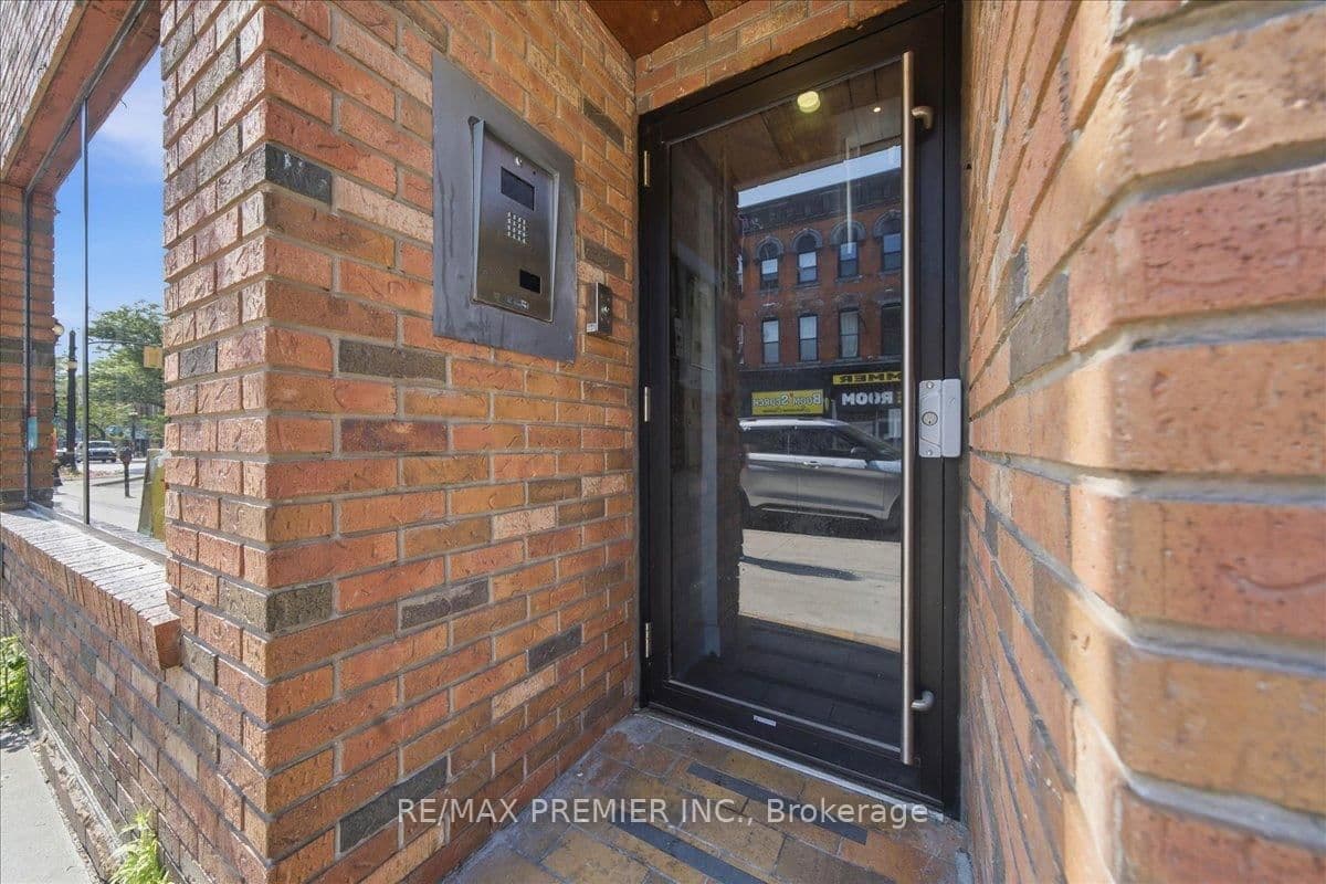 184 King Street E thumbnail 5