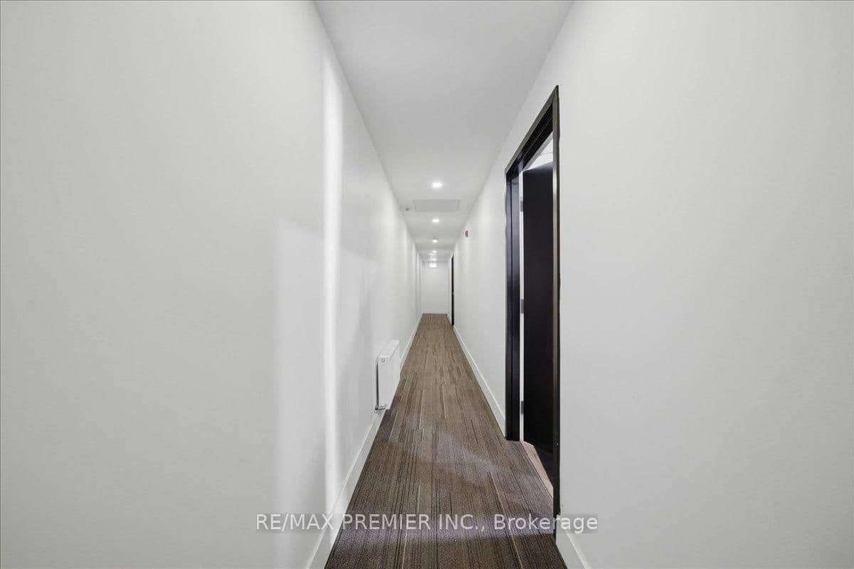 184 King Street E thumbnail 17