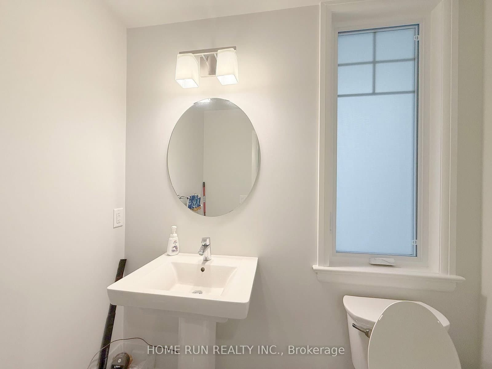 322 Lysander Place thumbnail 5