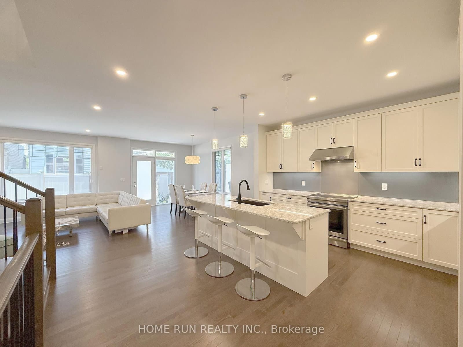 322 Lysander Place thumbnail 6