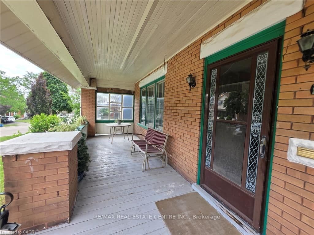 20 Fairview Avenue - Image 1