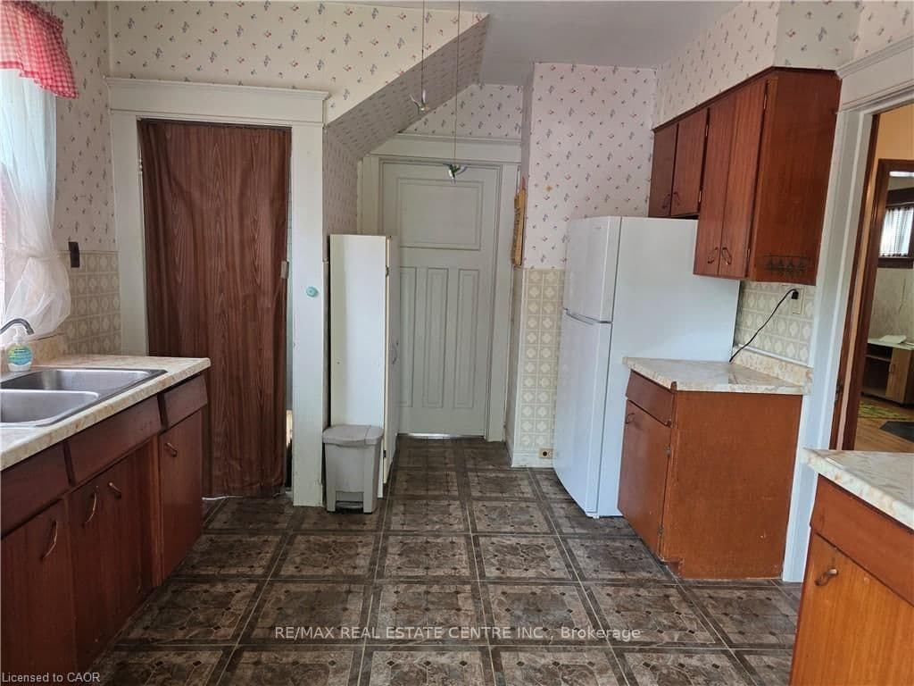 20 Fairview Avenue thumbnail 14
