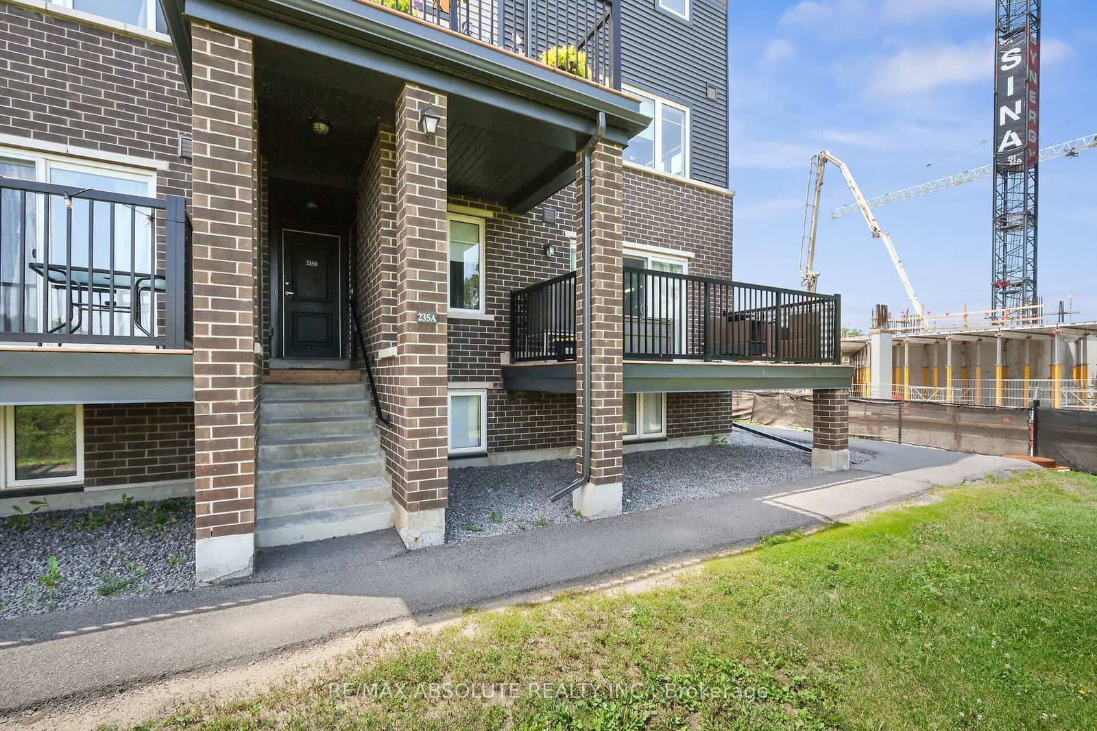 235 Eldorado Private, Unit A thumbnail 2