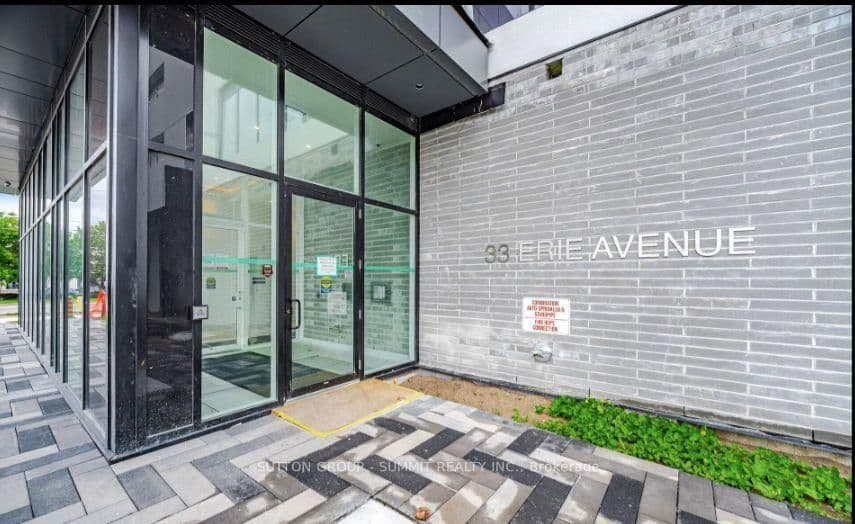 33 ERIE Avenue, Unit 402 thumbnail 3