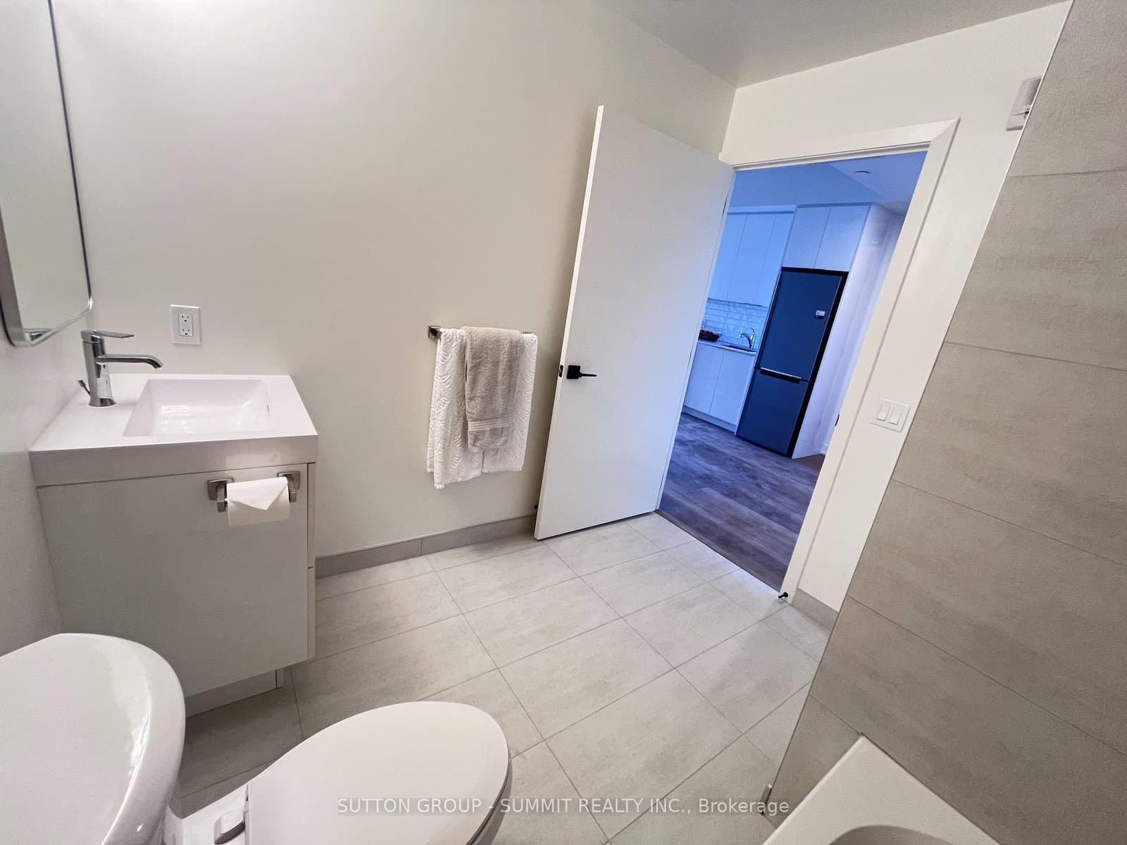 33 ERIE Avenue, Unit 402 thumbnail 30
