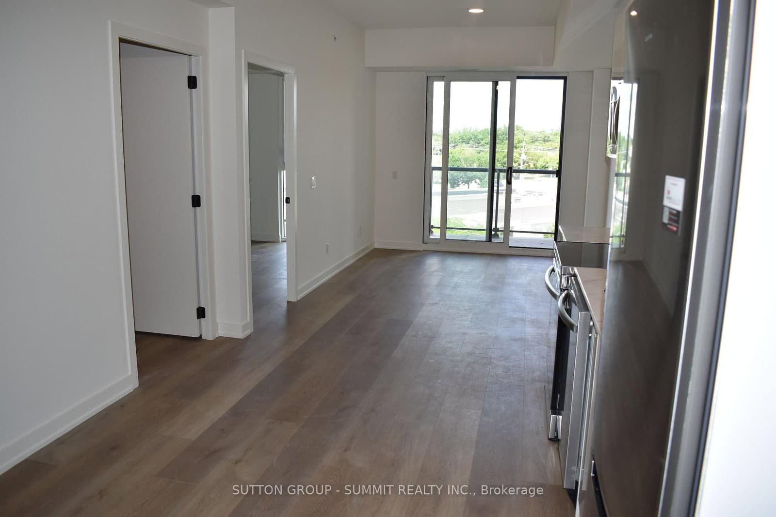 33 ERIE Avenue, Unit 402 thumbnail 35