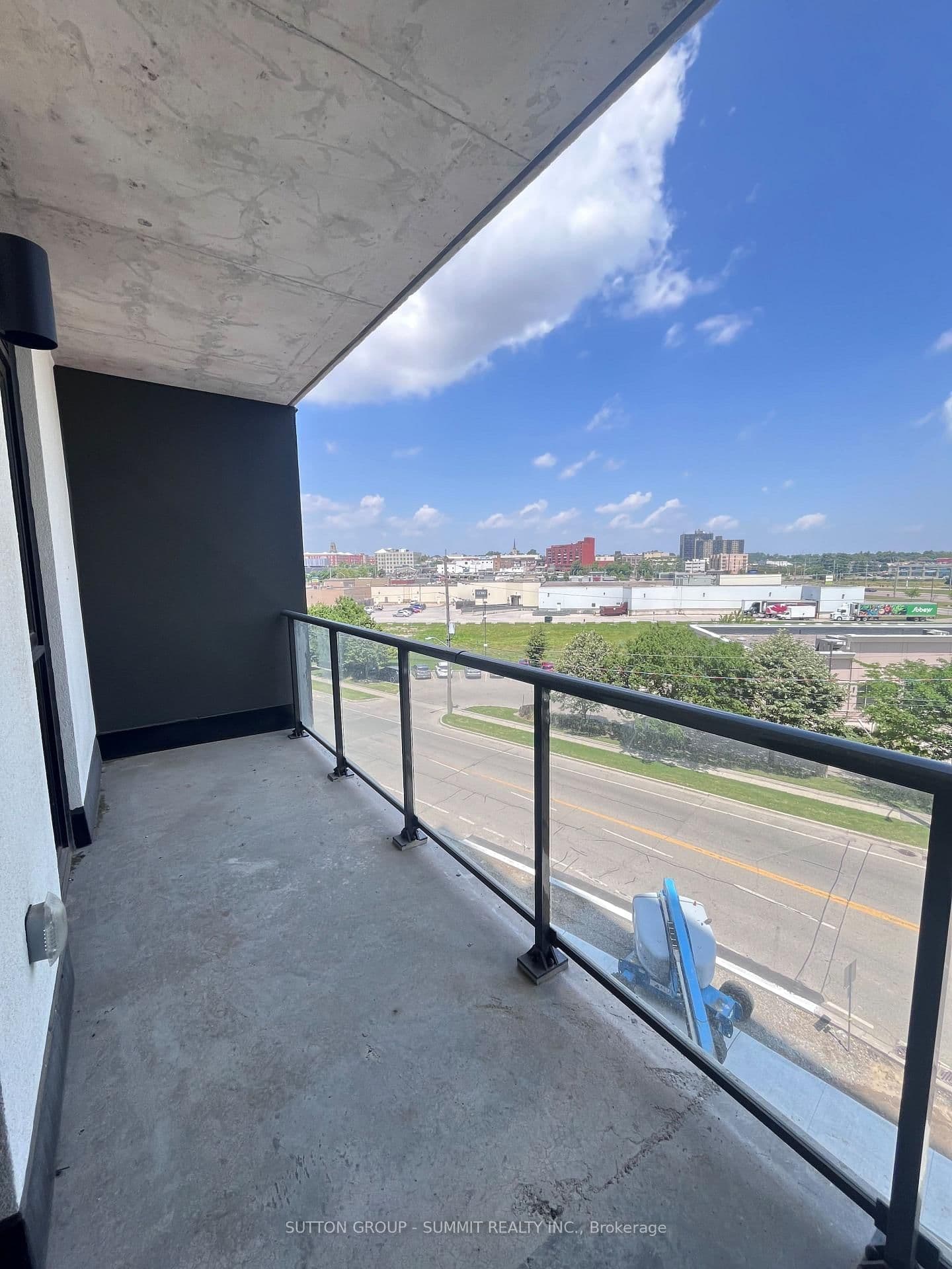 33 ERIE Avenue, Unit 402 thumbnail 40