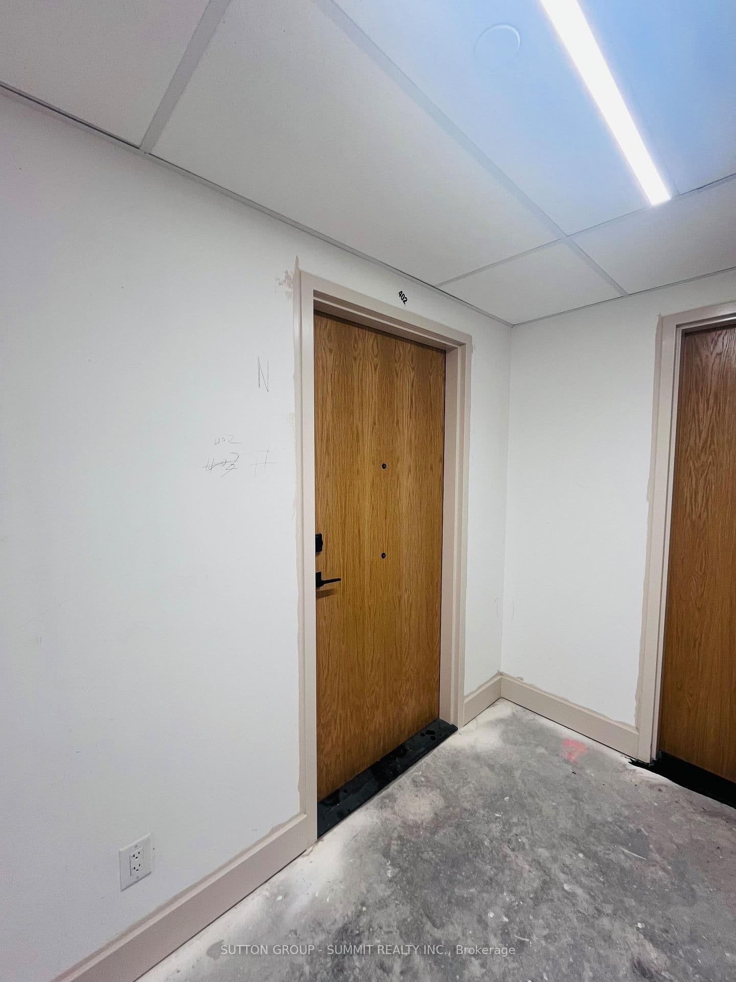 33 ERIE Avenue, Unit 402 thumbnail 41