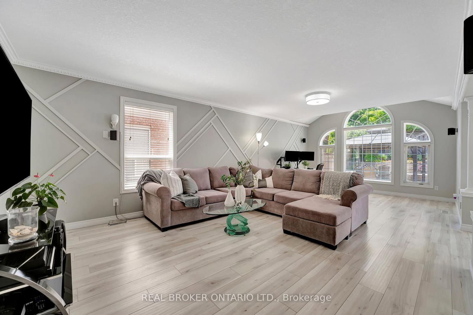 35 Dubrick Crescent thumbnail 6