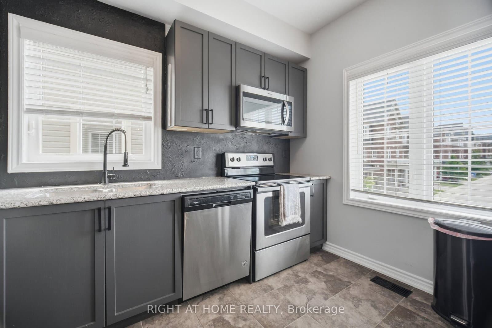 88 Decorso Drive, Unit 73 thumbnail 8