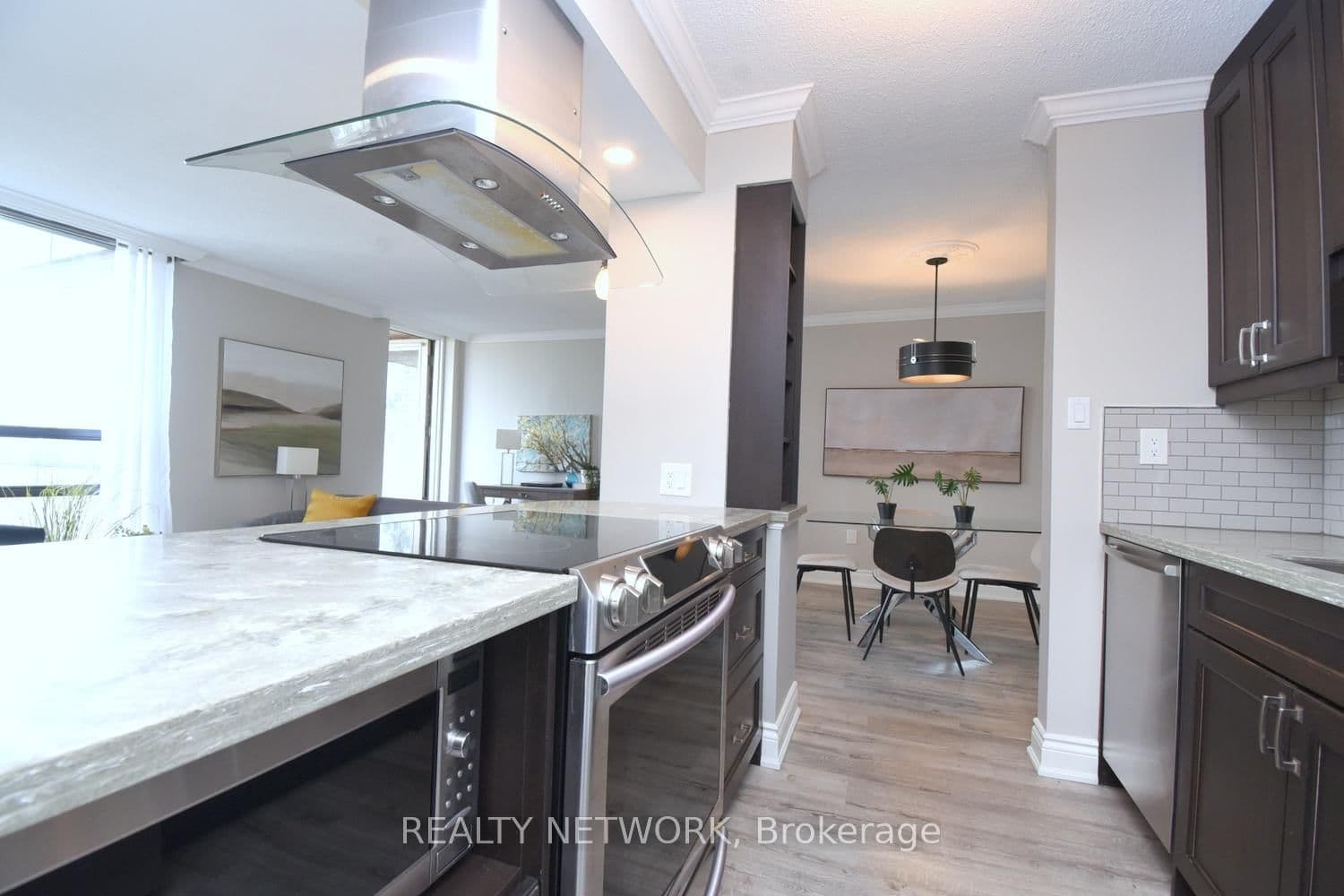 222 Jackson Street W, Unit 702 thumbnail 11