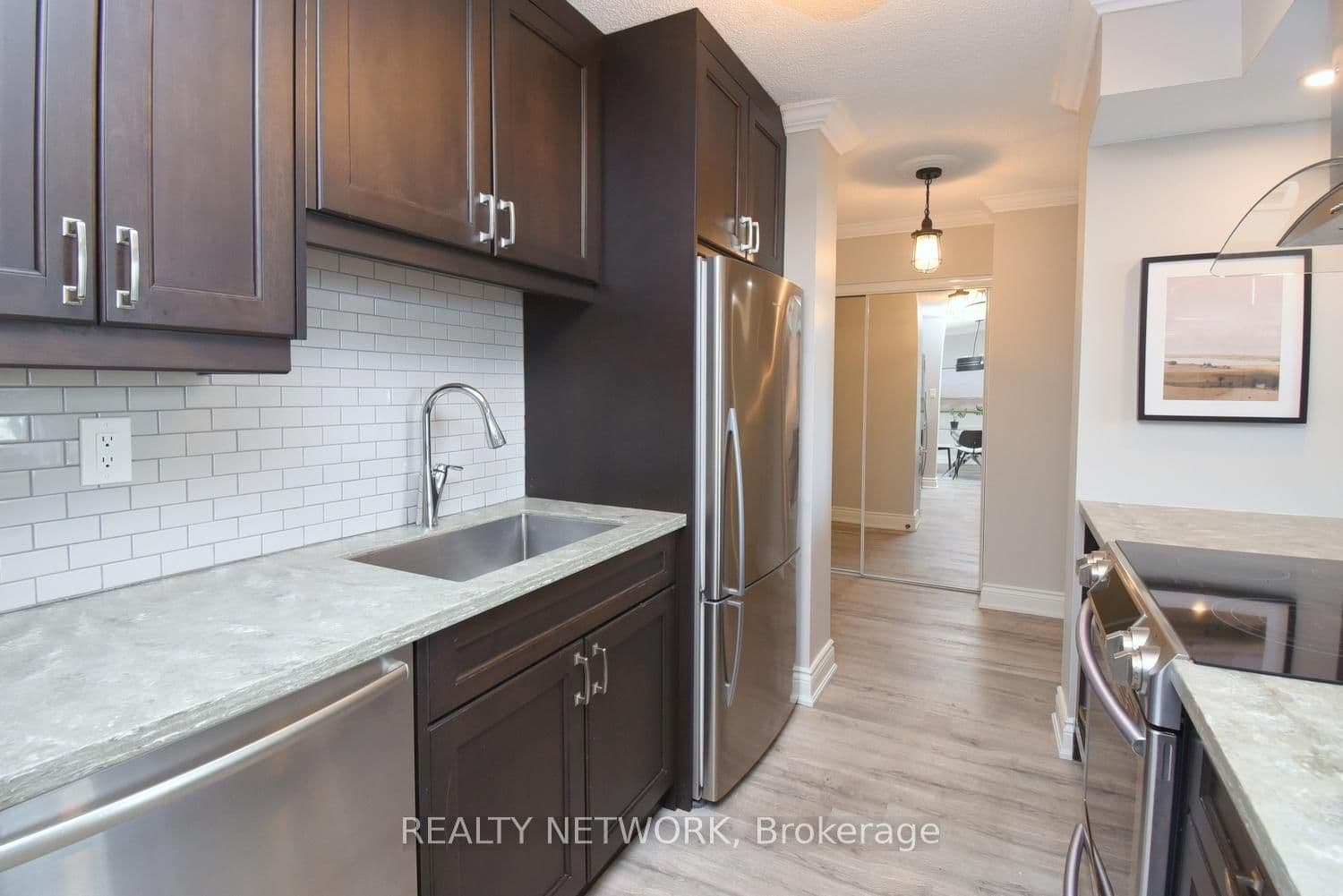 222 Jackson Street W, Unit 702 thumbnail 15