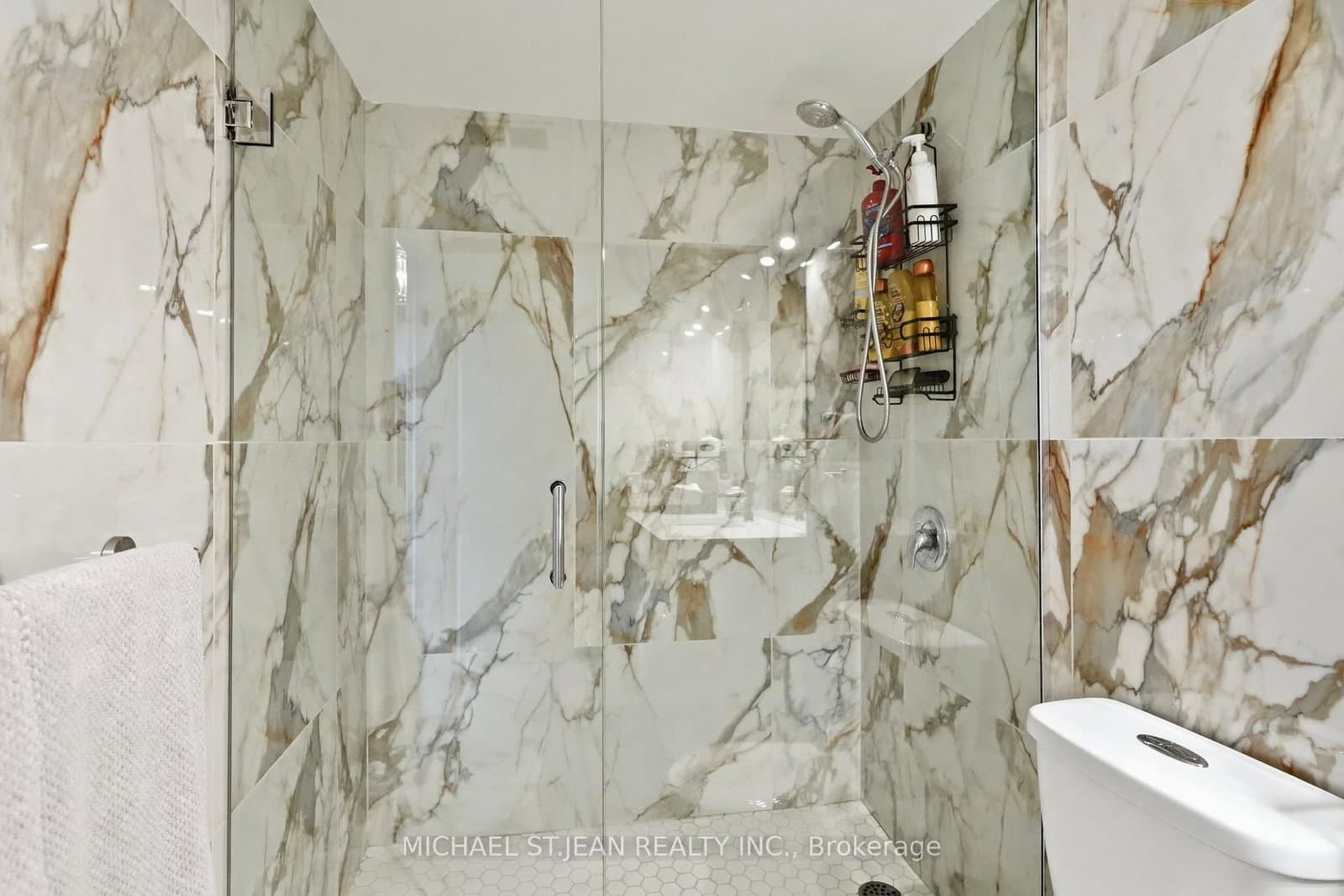 75 Queen Street N, Unit 1702 thumbnail 29