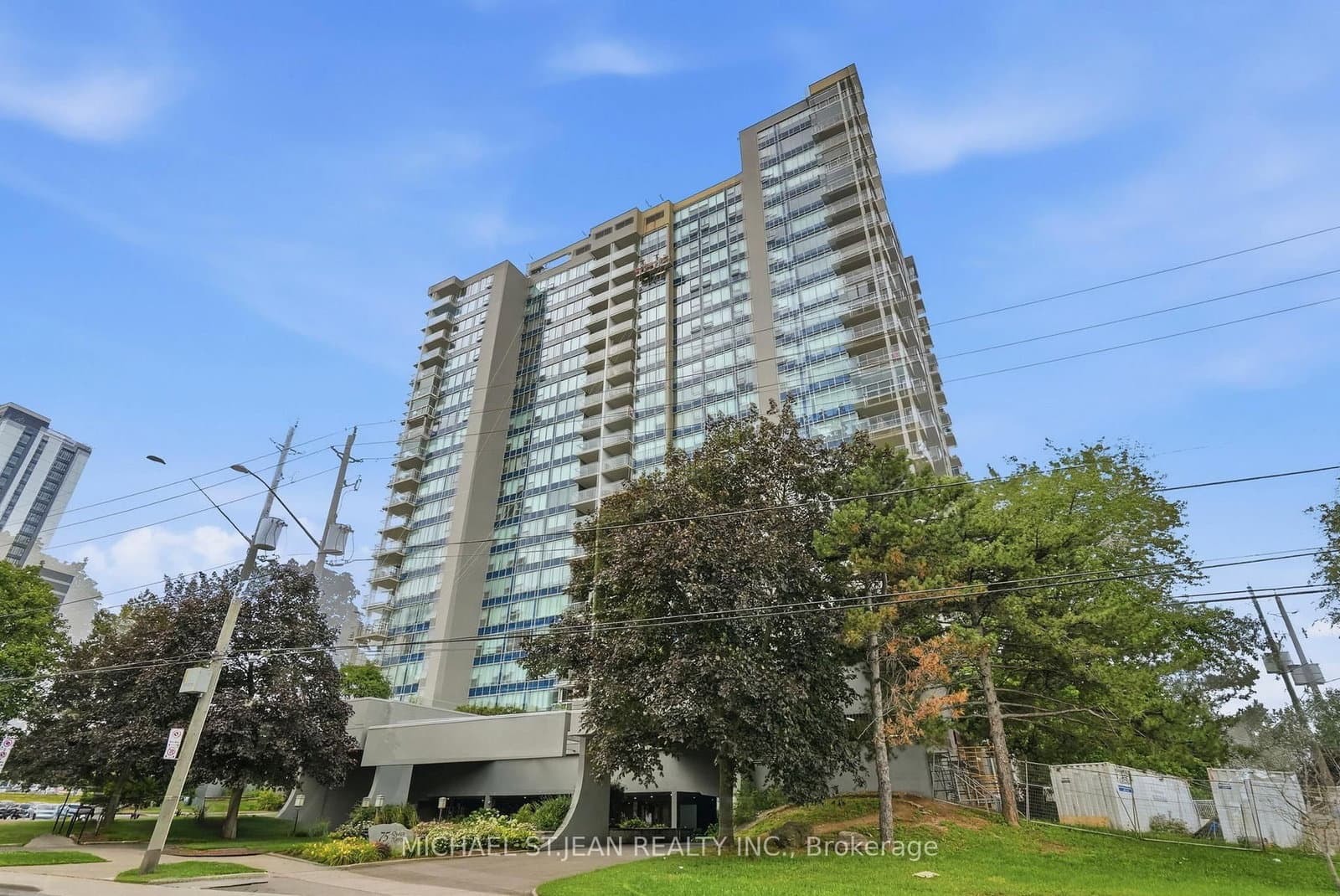 75 Queen Street N, Unit 1702 thumbnail 5