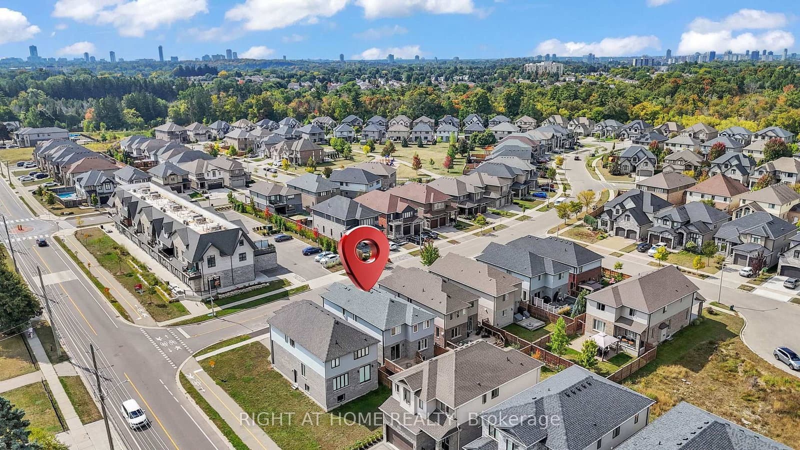 321 Carriage Way thumbnail 4