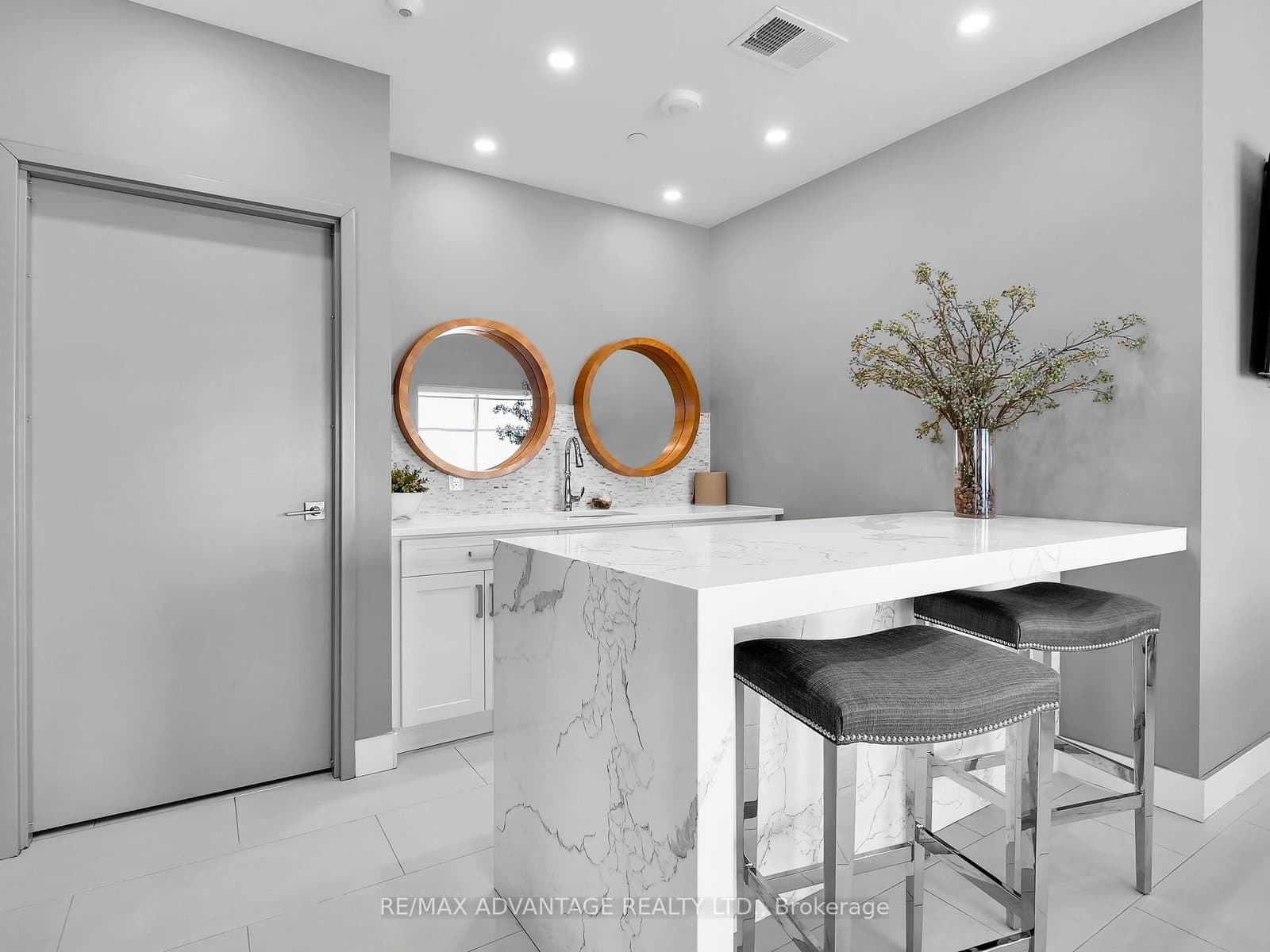 505 Talbot Street, Unit 2701 thumbnail 28