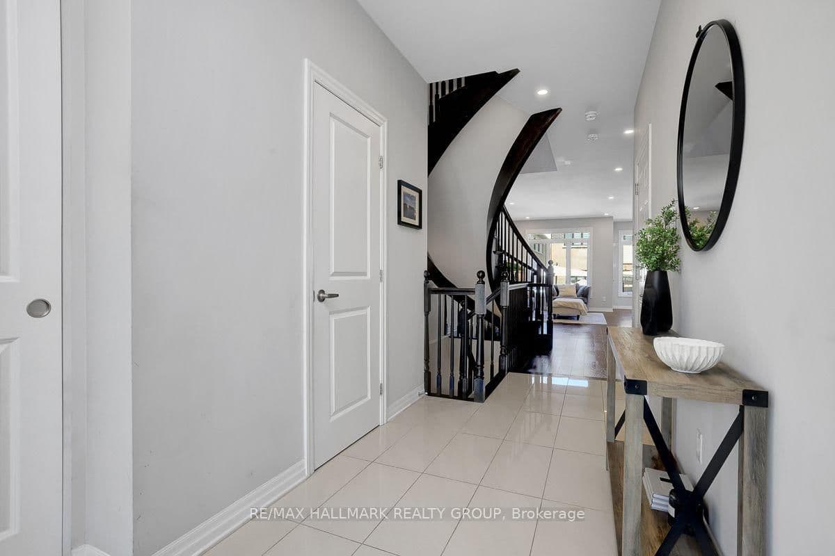 317 Lysander Place thumbnail 2