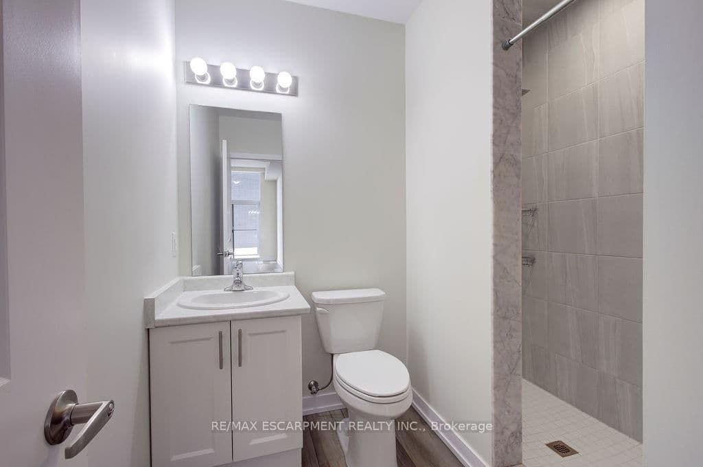 450 Dundas Street E, Unit 110 thumbnail 11