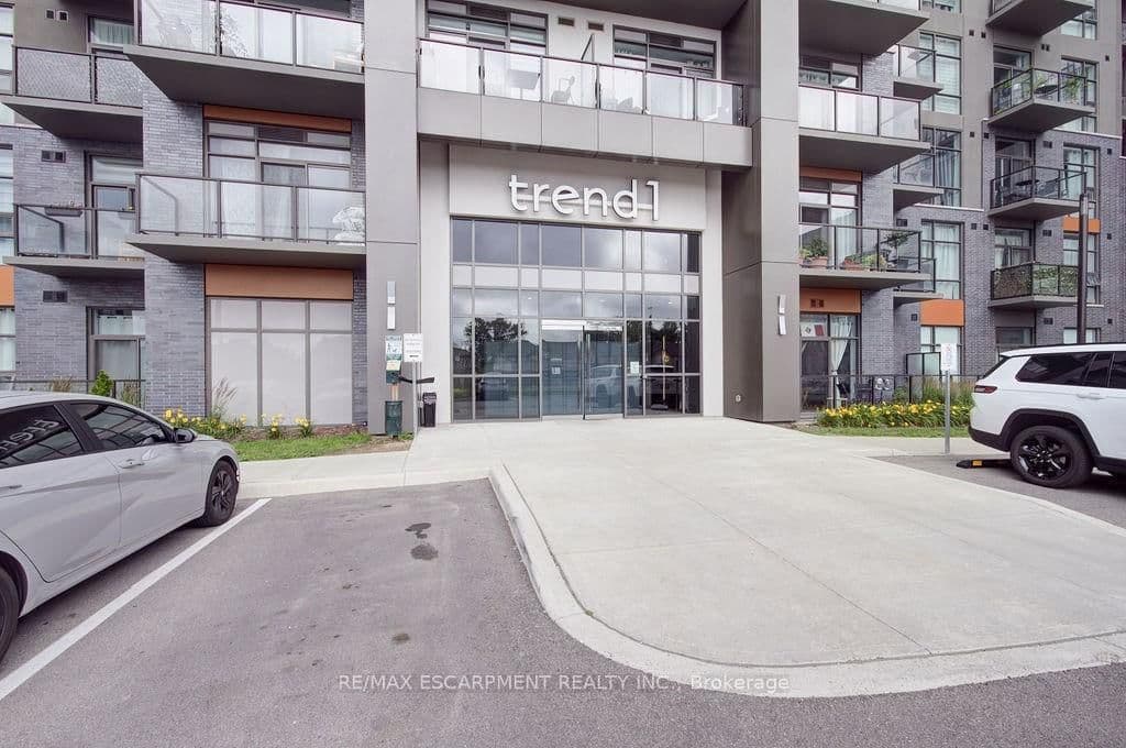 450 Dundas Street E, Unit 110 thumbnail 25