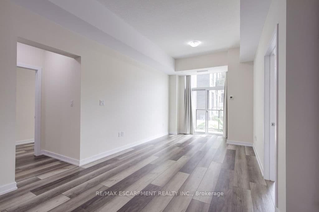 450 Dundas Street E, Unit 110 thumbnail 5