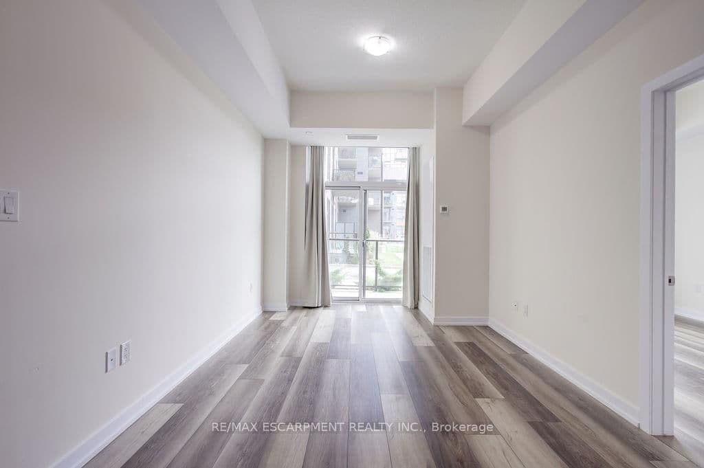 450 Dundas Street E, Unit 110 thumbnail 9