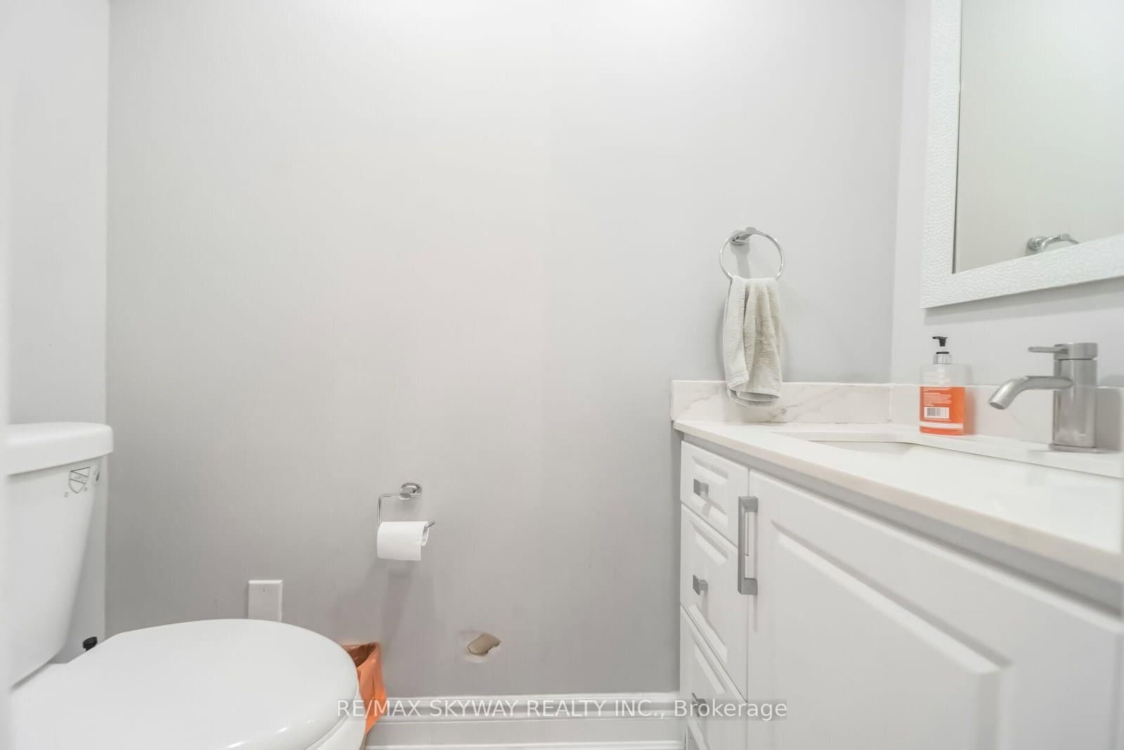 42 Newbury Drive thumbnail 19