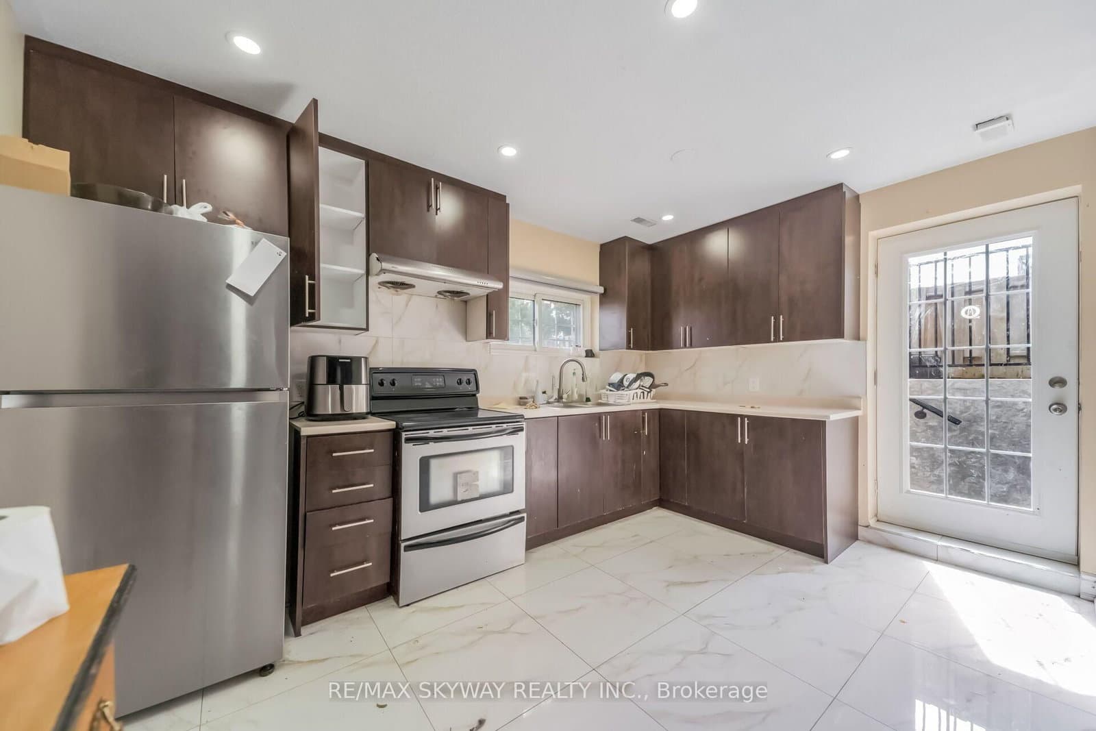 42 Newbury Drive thumbnail 33