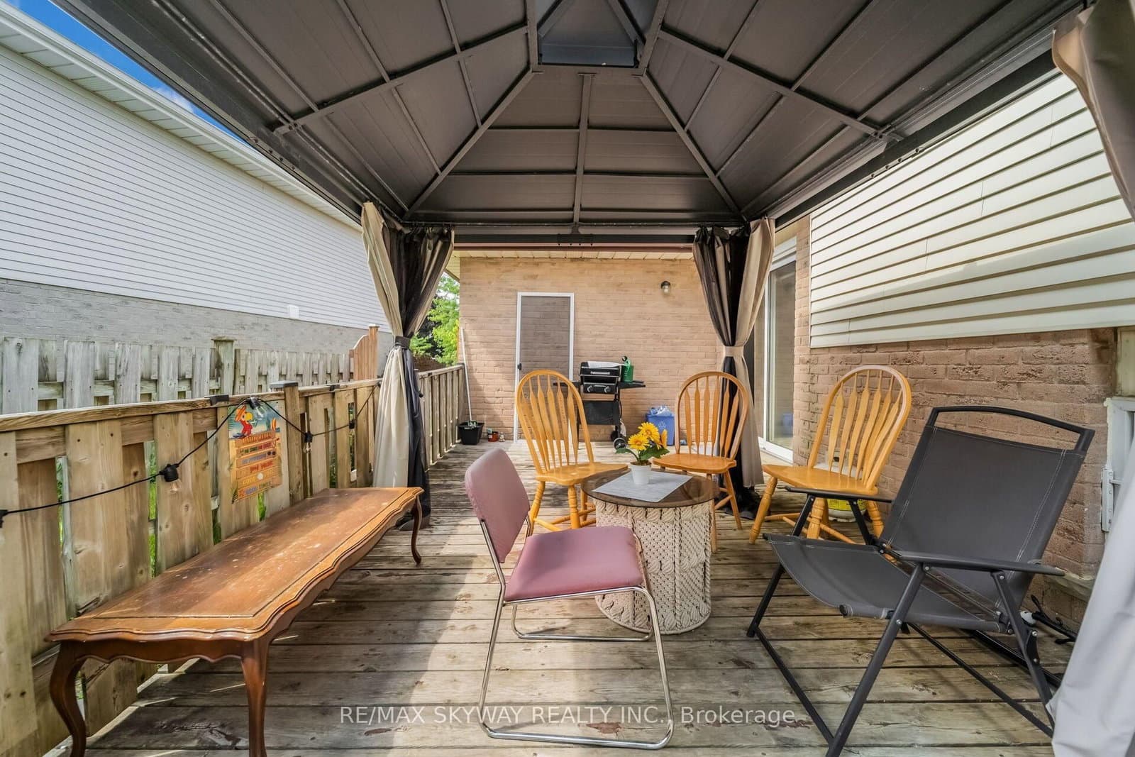 42 Newbury Drive thumbnail 43