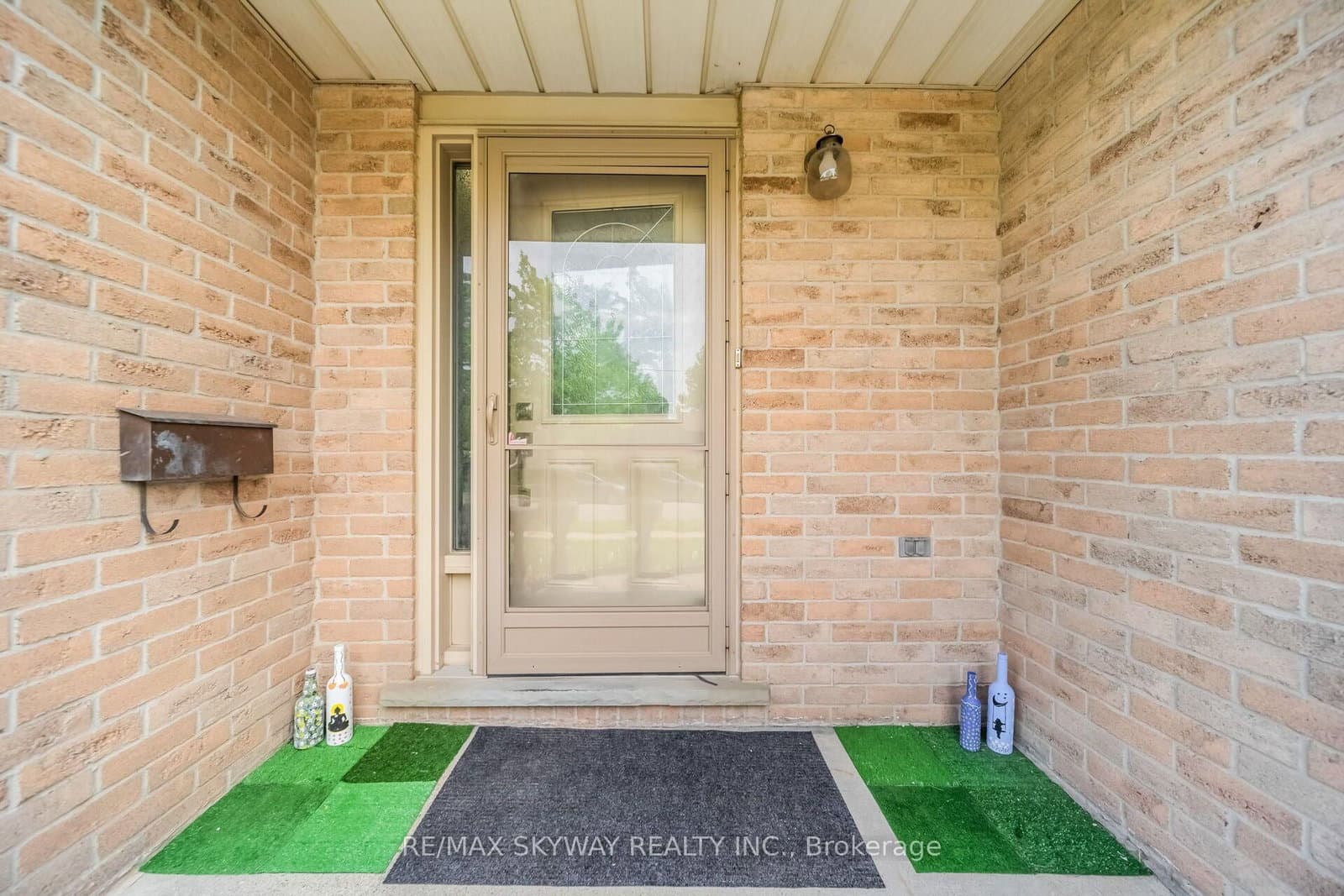 42 Newbury Drive thumbnail 6