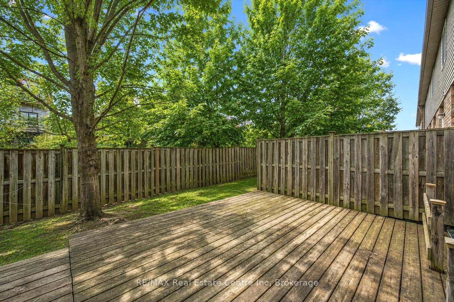 210 DAWN Avenue, Unit 38 thumbnail 14