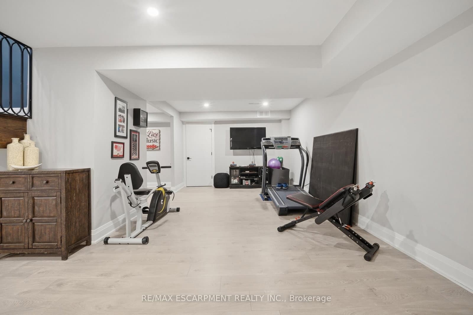 81 Flanders Drive thumbnail 33