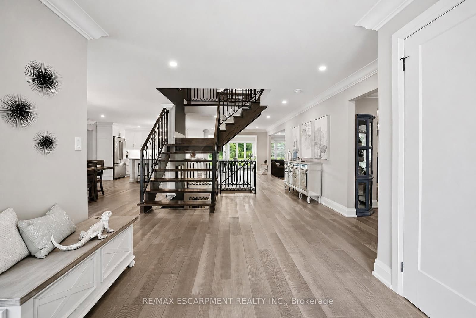 81 Flanders Drive thumbnail 5