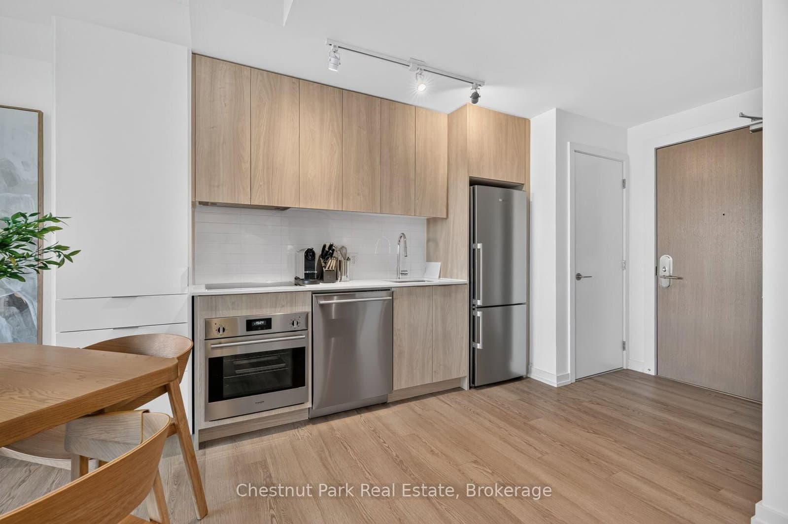 100 Carrick Trail, Unit #513 thumbnail 4