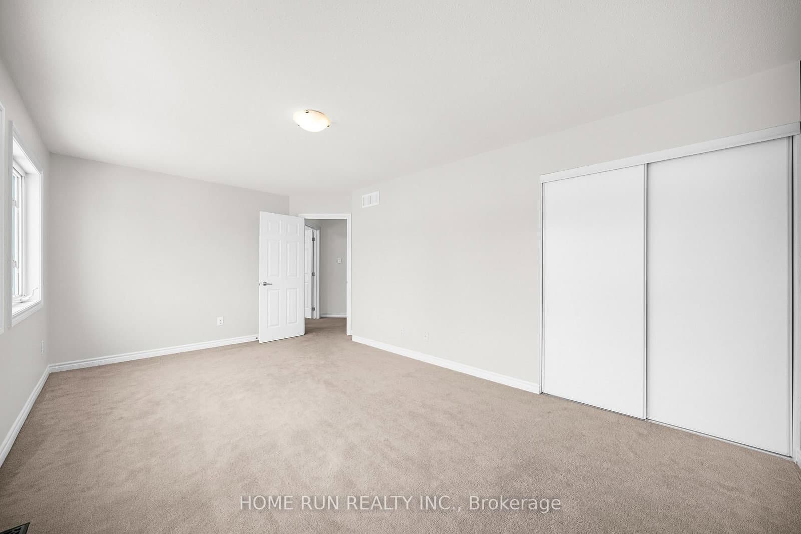 531 Bretby Crescent thumbnail 43