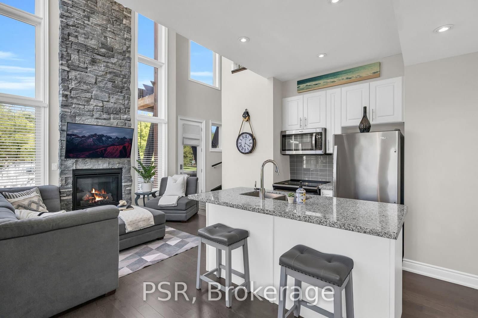 44 Carrick Trail thumbnail 16