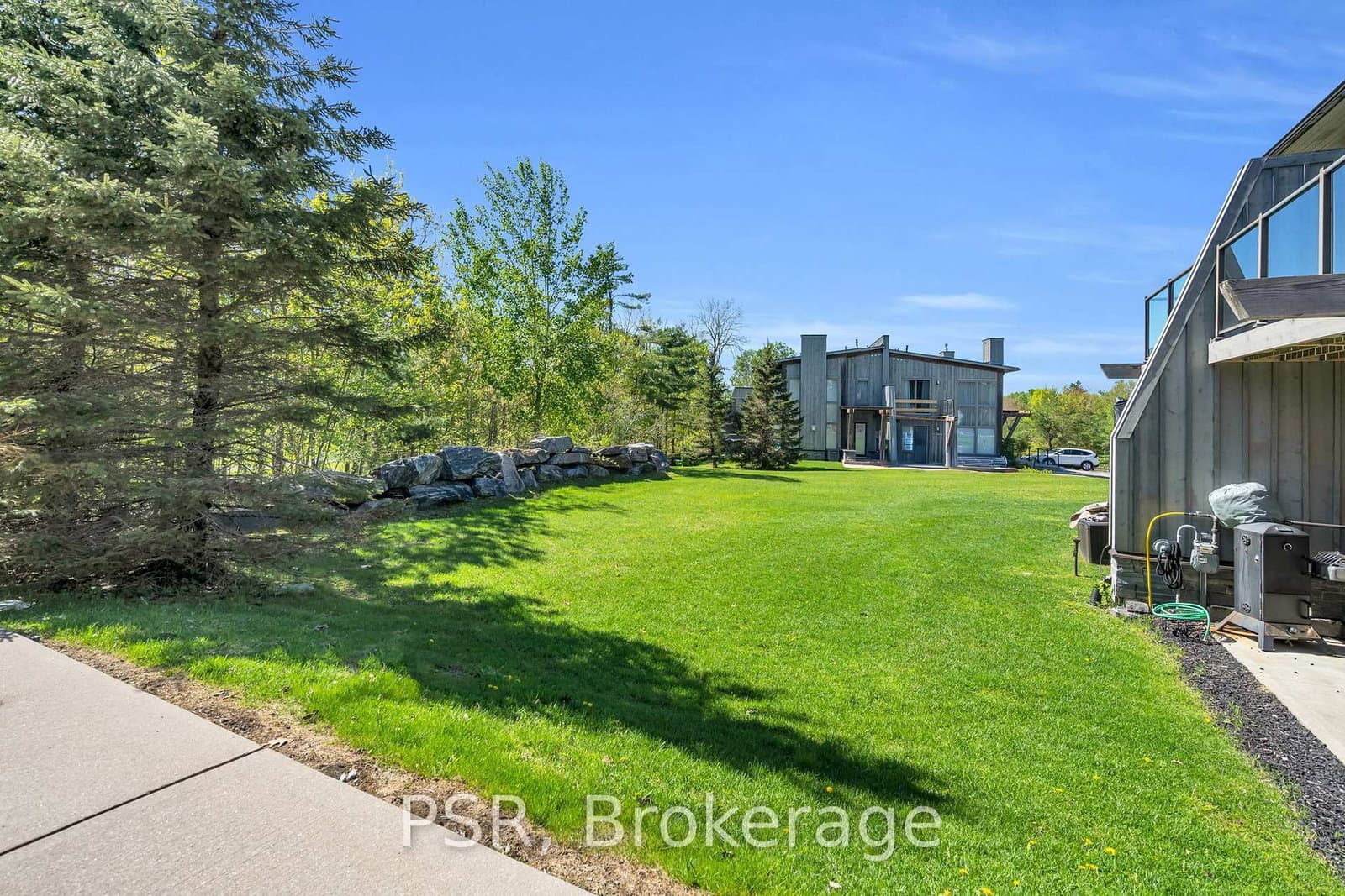 44 Carrick Trail thumbnail 37