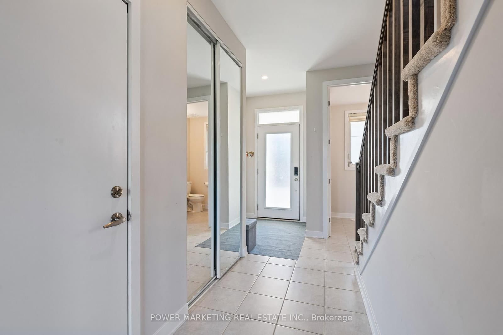129 Hackamore Crescent thumbnail 6
