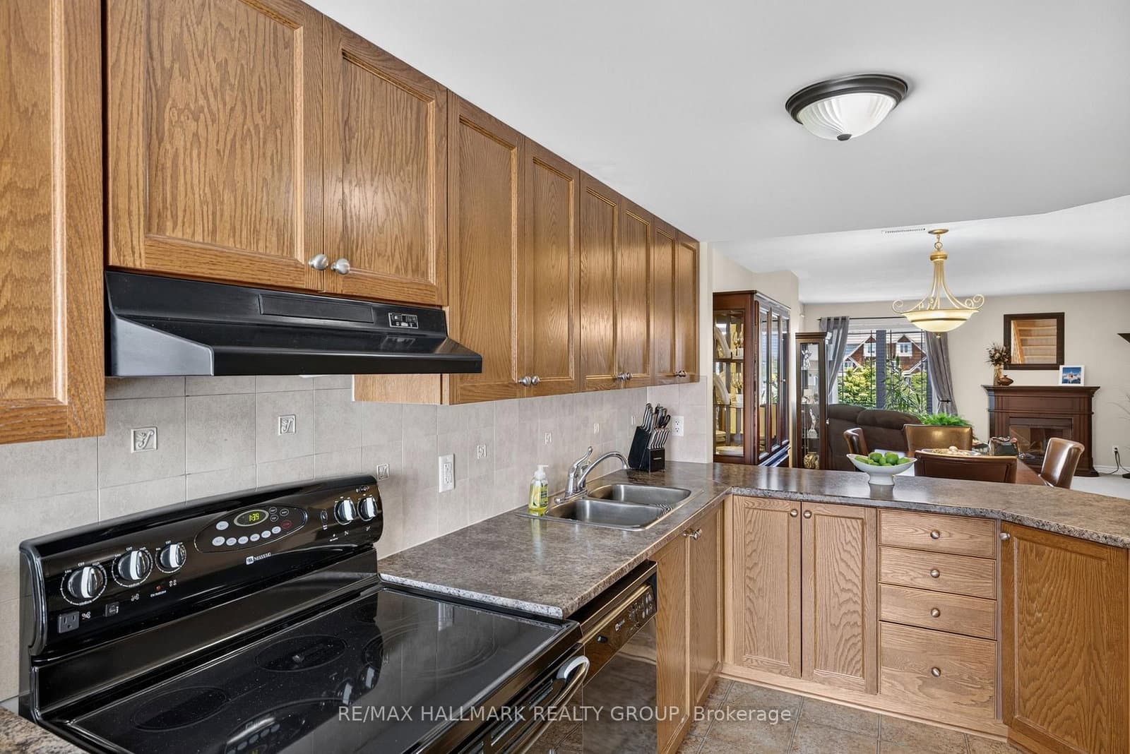 581 Lakeridge Drive, Unit 16 thumbnail 19