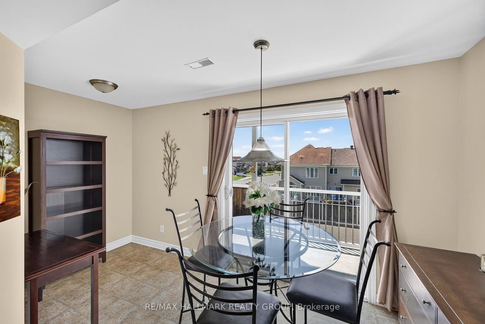 581 Lakeridge Drive, Unit 16 thumbnail 22